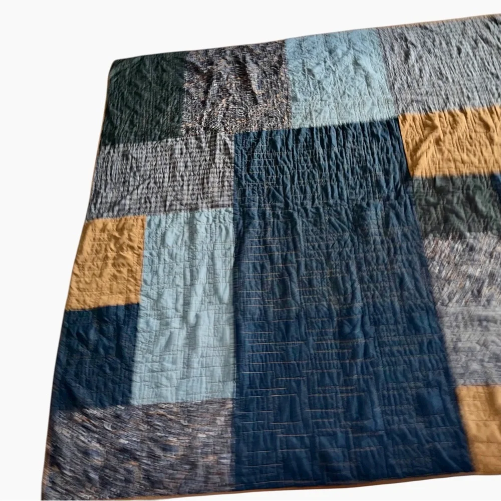 Donna Sharp Blue, Denim, Paisley, Tan Patchwork Quilt Size 87x89